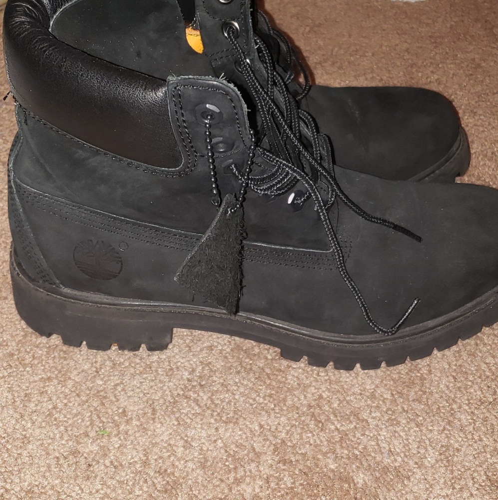 Timberland Mens waterproof boots size 9